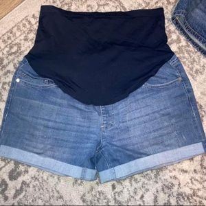 Maternity shorts size M 8-10